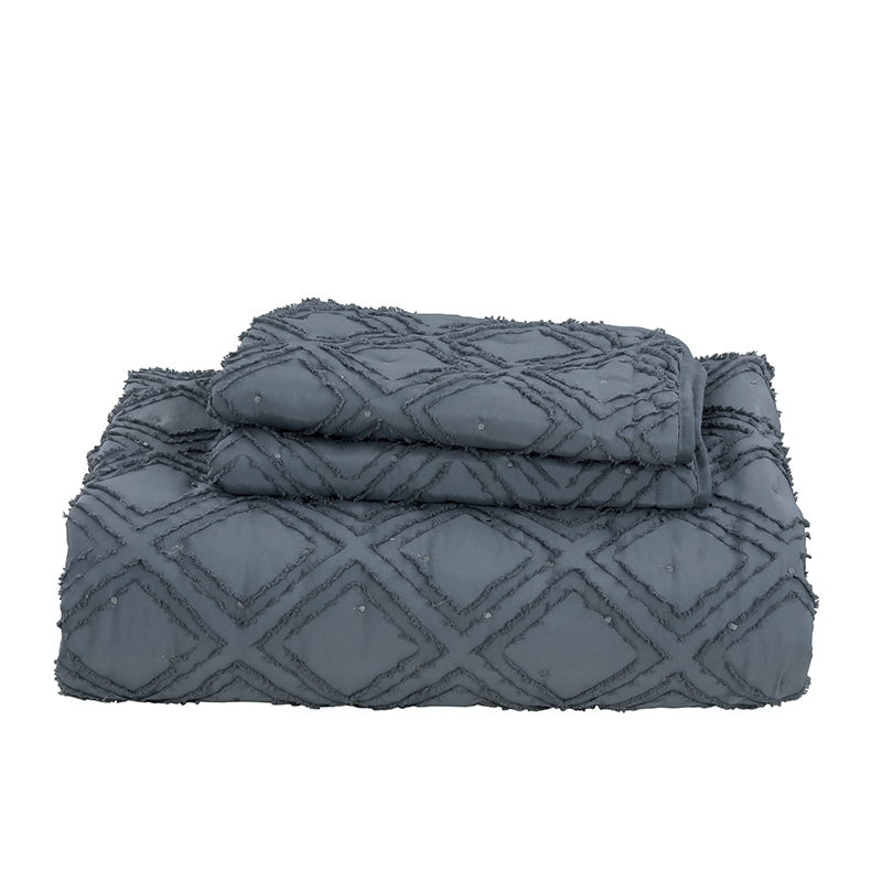 Jacquard tufted winter comforter