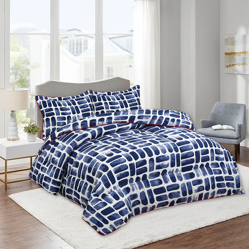 Soft washable microfiber winter comforter